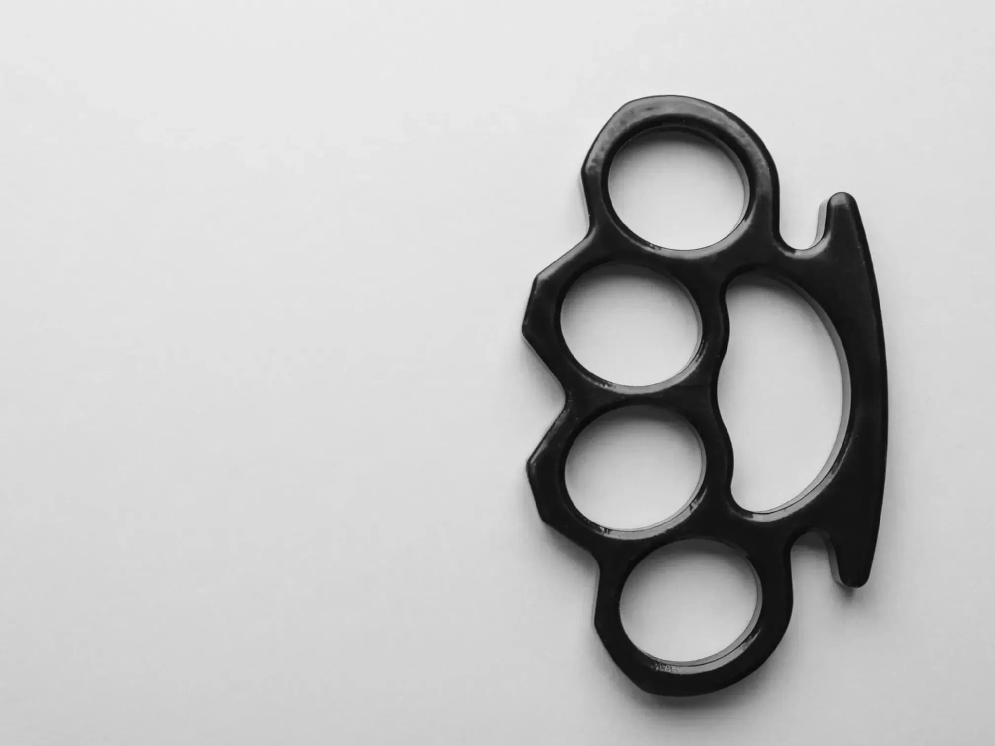 Schlagring als Waffe