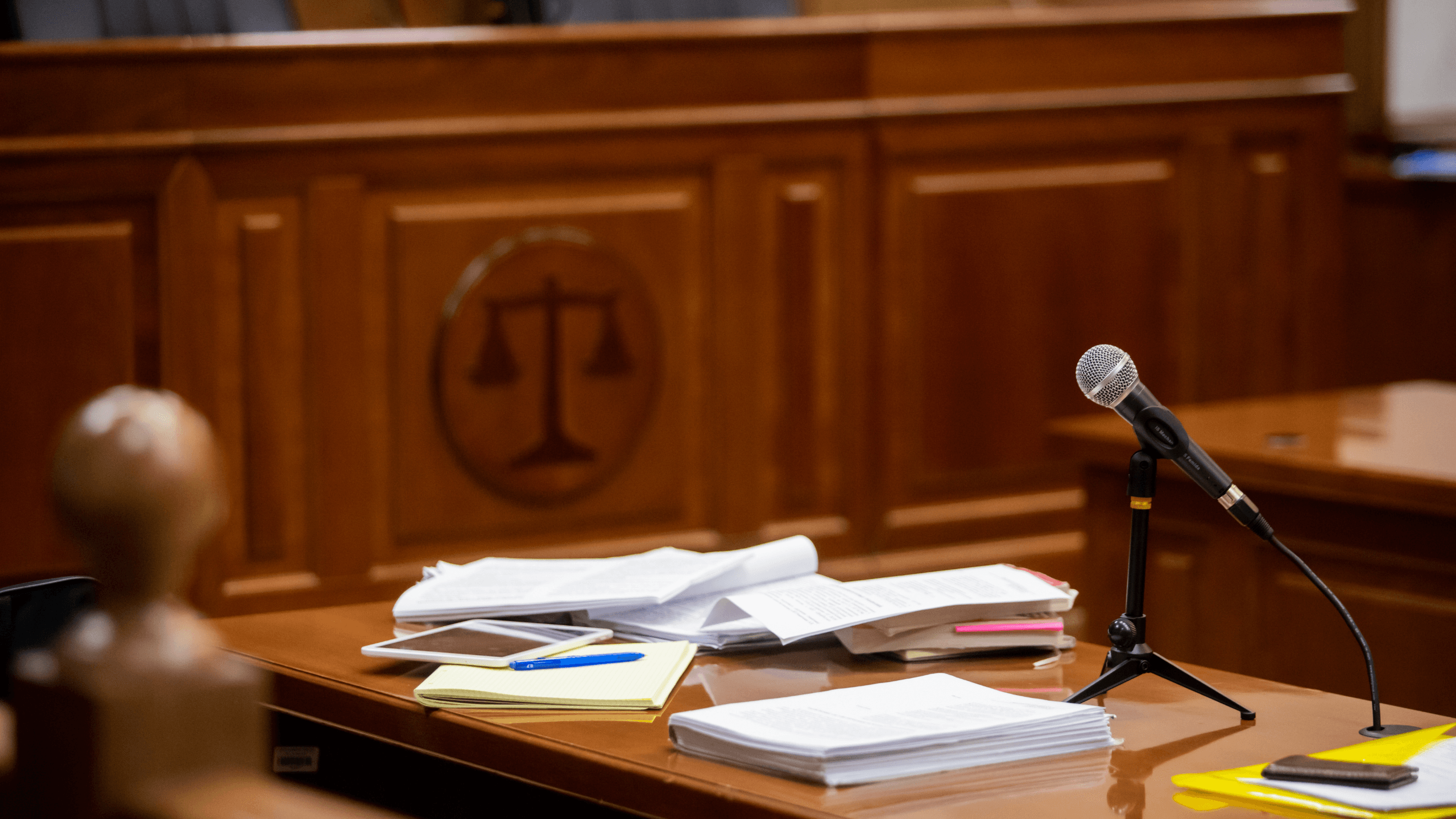 Stuhl für Zeugenaussage