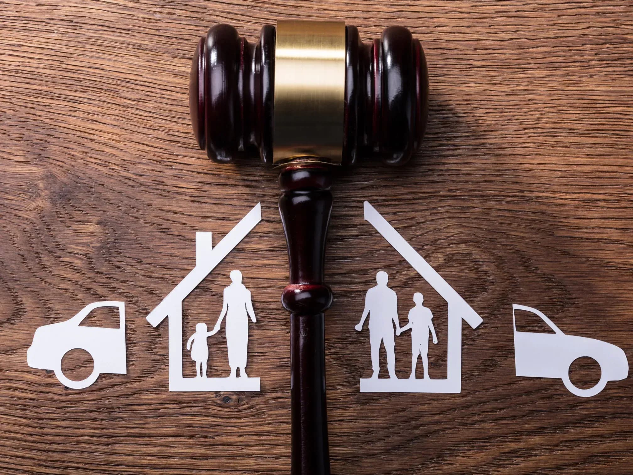Haus und Auto werden getrennt